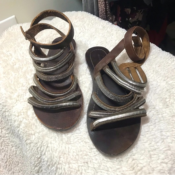 *SOLD* Leather & silver gladiator sandals by All Saints - Picture 2 of 3